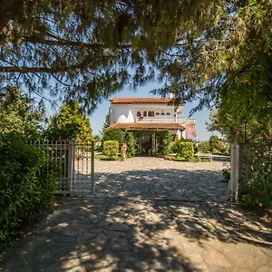  Gazde/Camere de închiriat Ampelos Grecia